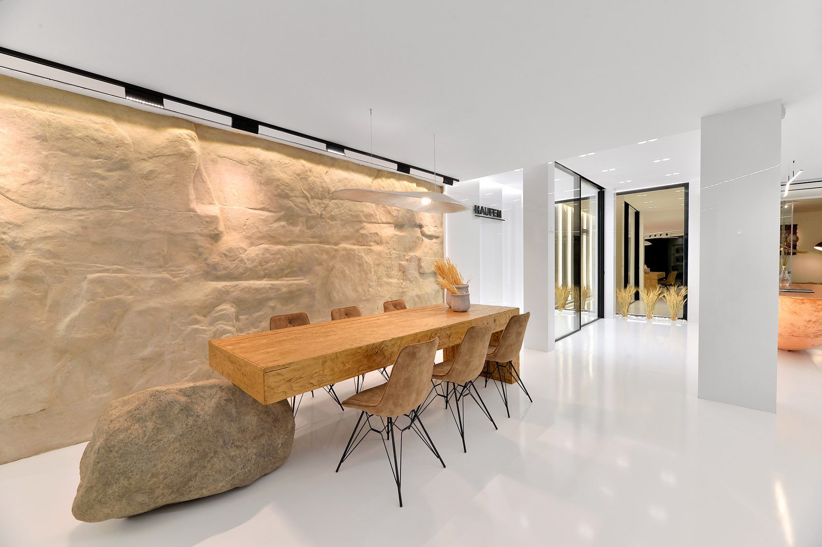 Showroom Αθηνών 10